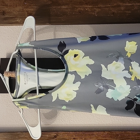 Athleta tank top - Picture 2 of 4